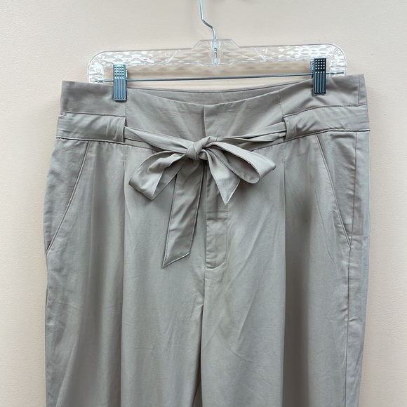 NWOT INC International Concepts High Rise Paperbag Tapered Leg Ankle Pant Tan 14 - Picture 2 of 9